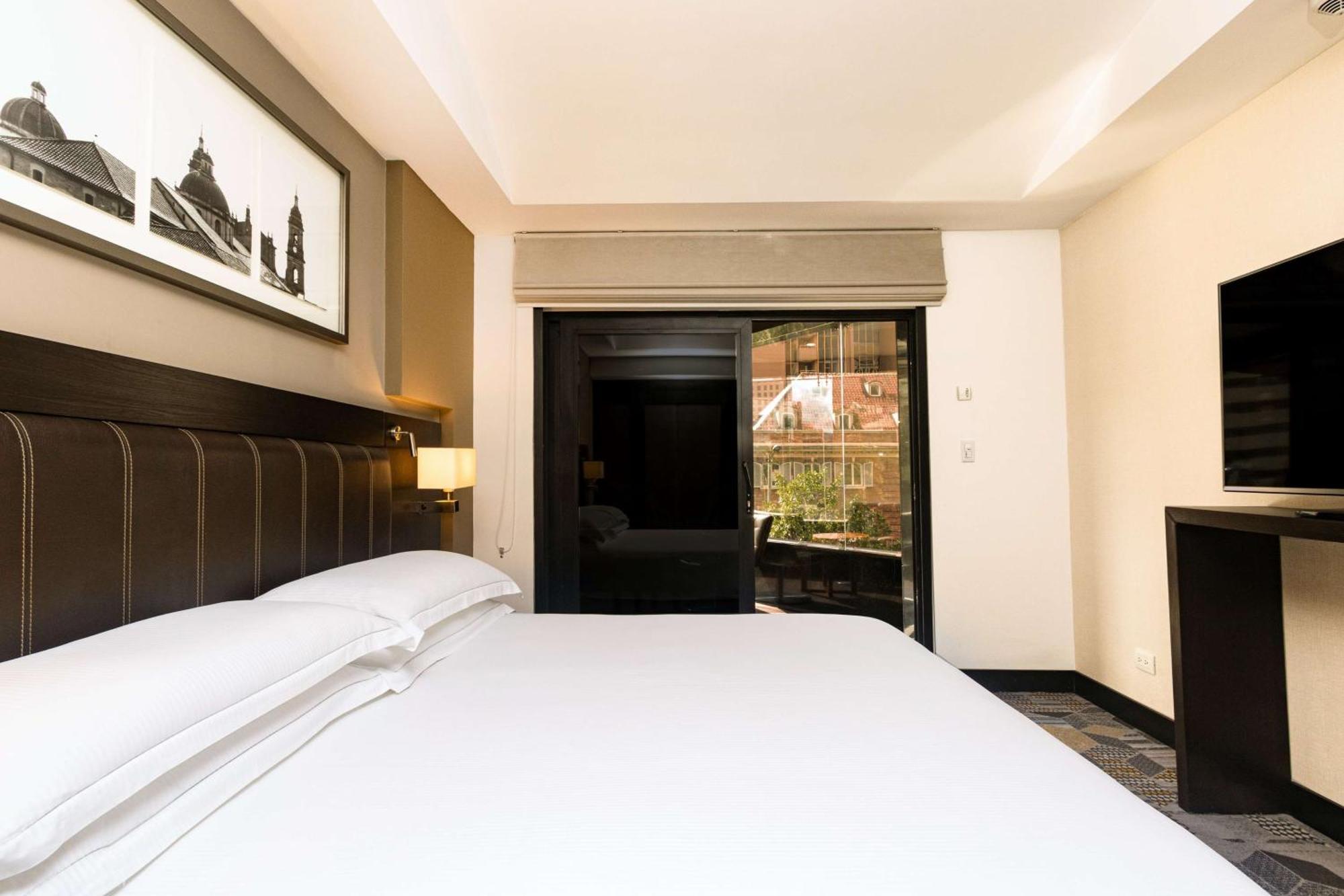 Hilton Bogota Hotel Exterior photo